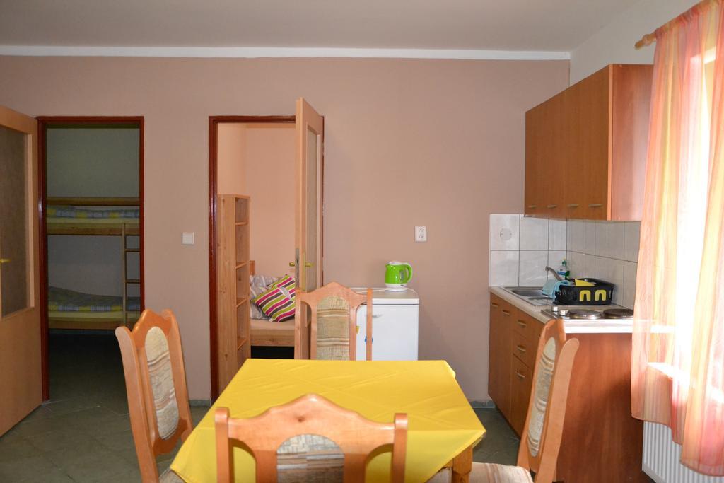 Zrcadlova Koza Guest house Turnov